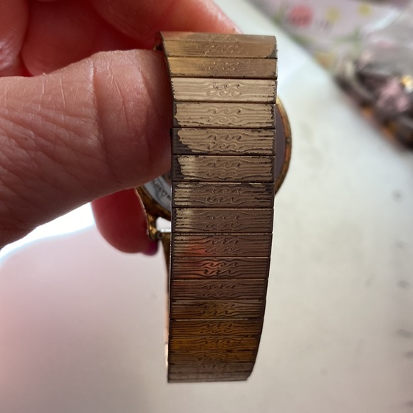 A man’s timex watch